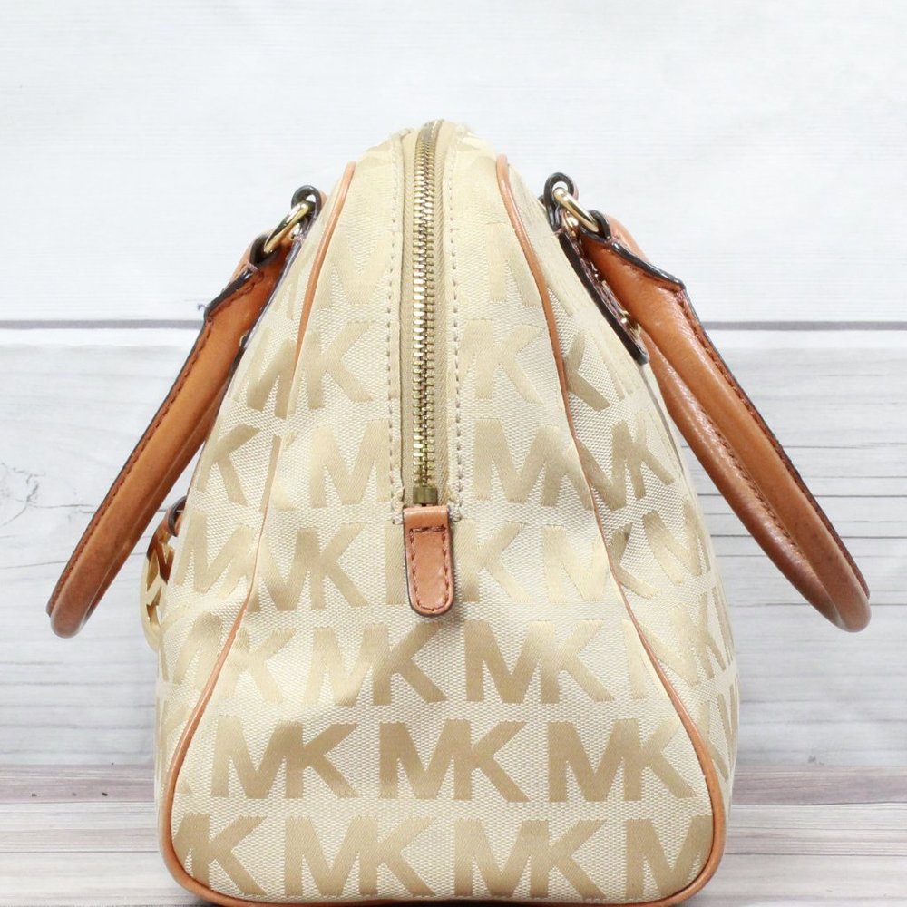 Michael Kors Women Brown Leather Lined Handbag - Picture 5 of 10